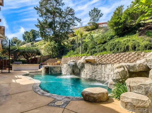 2552 Arnott St, San Diego, CA 92110