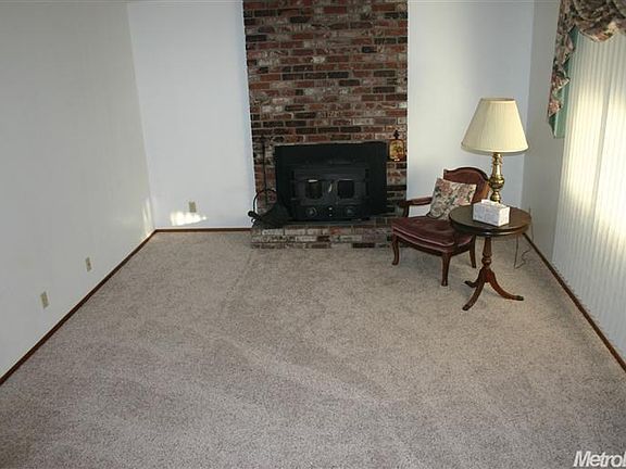 5th image of 1725 Tehama Dr