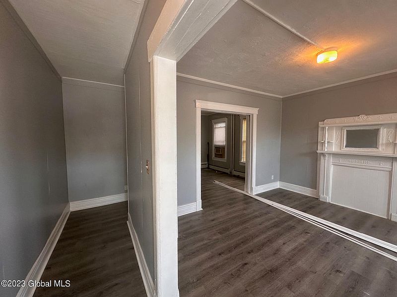 4th image of 205 Quail Street