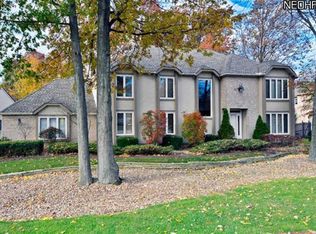 30400 Hilliard Ct, Westlake, OH 44145