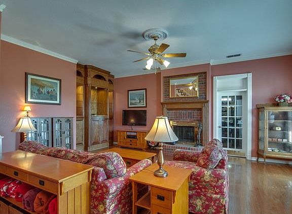 3rd image of 6122 Green Meadow Ln