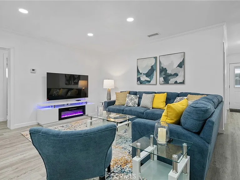 15059 Oro Grande St — Photo 1