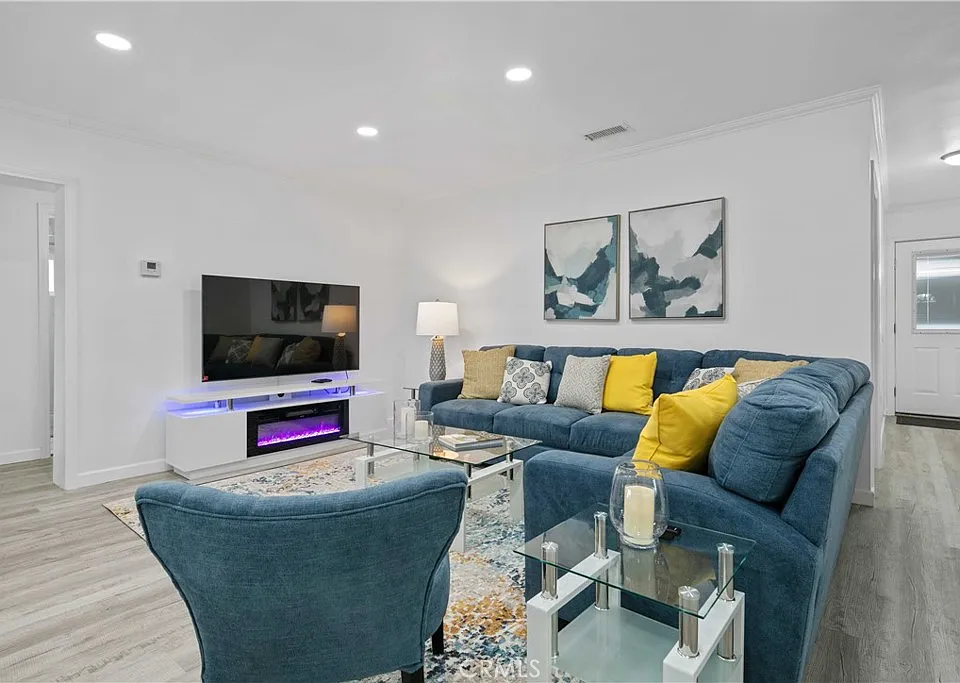 15059 Oro Grande St