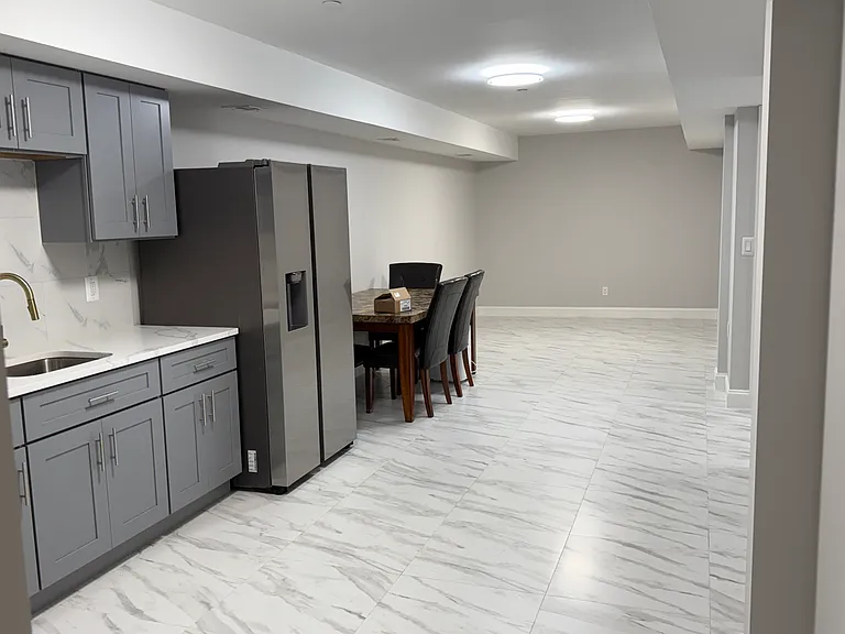 183 Mac Gregor St #1 — Photo 2