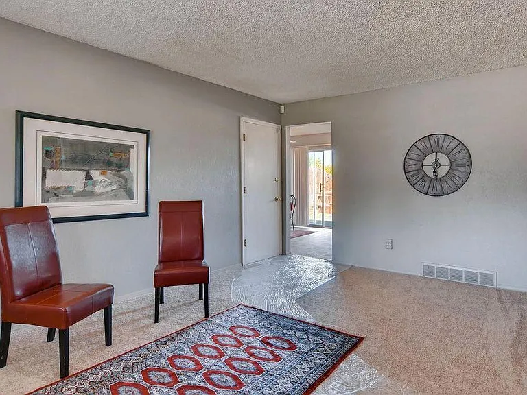 822 Torrey St — Photo 6