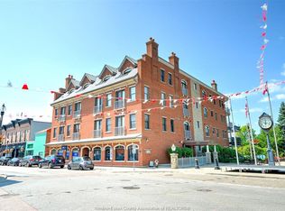 252 Dalhousie St #401, Amherstburg, ON N9V1W7