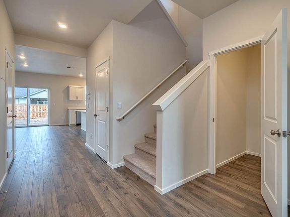 5th image of 509 SE Stetson Ct #95