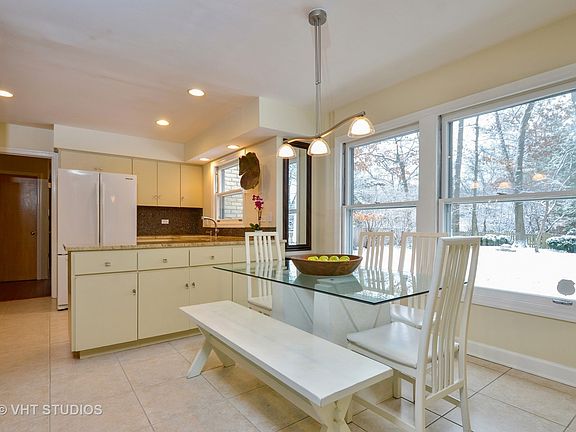 5th image of 2931 Twin Oaks Dr
