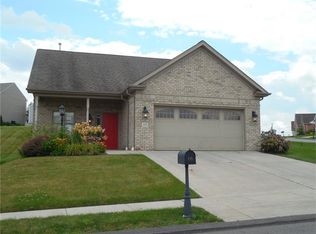 135 Village Cir, Oakdale, PA