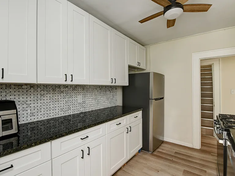 787 E 3rd Ave #1/2 — Photo 11