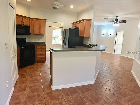 3rd image of 1213 Palm Dr