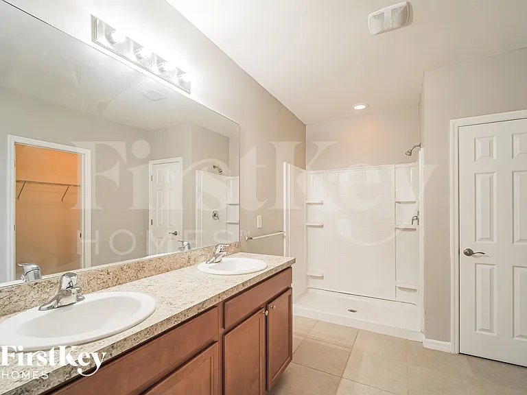 625 SW 25th Ter — Photo 13