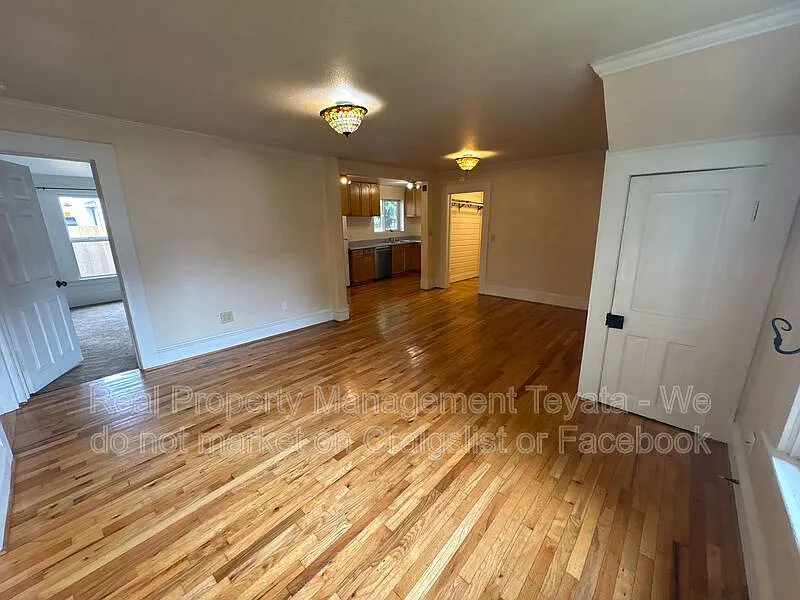 4 bed, 1.0 bath, 1382 sqft, $2,750 — Photo 4