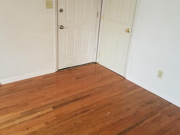 5th image of 1883 Barksdale Dr