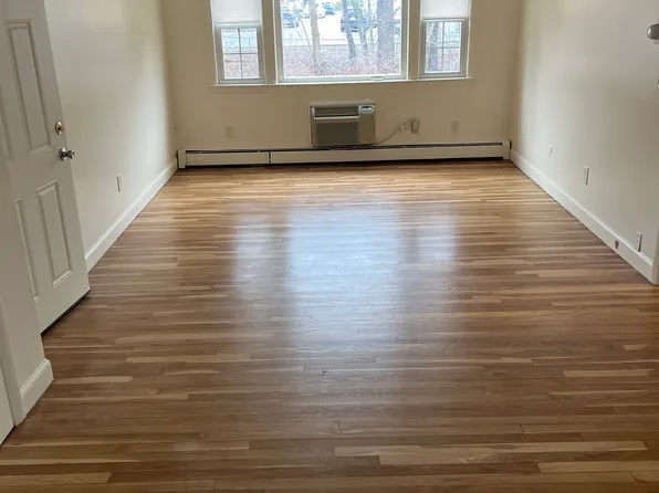 (undisclosed Address), Walpole, MA 02081