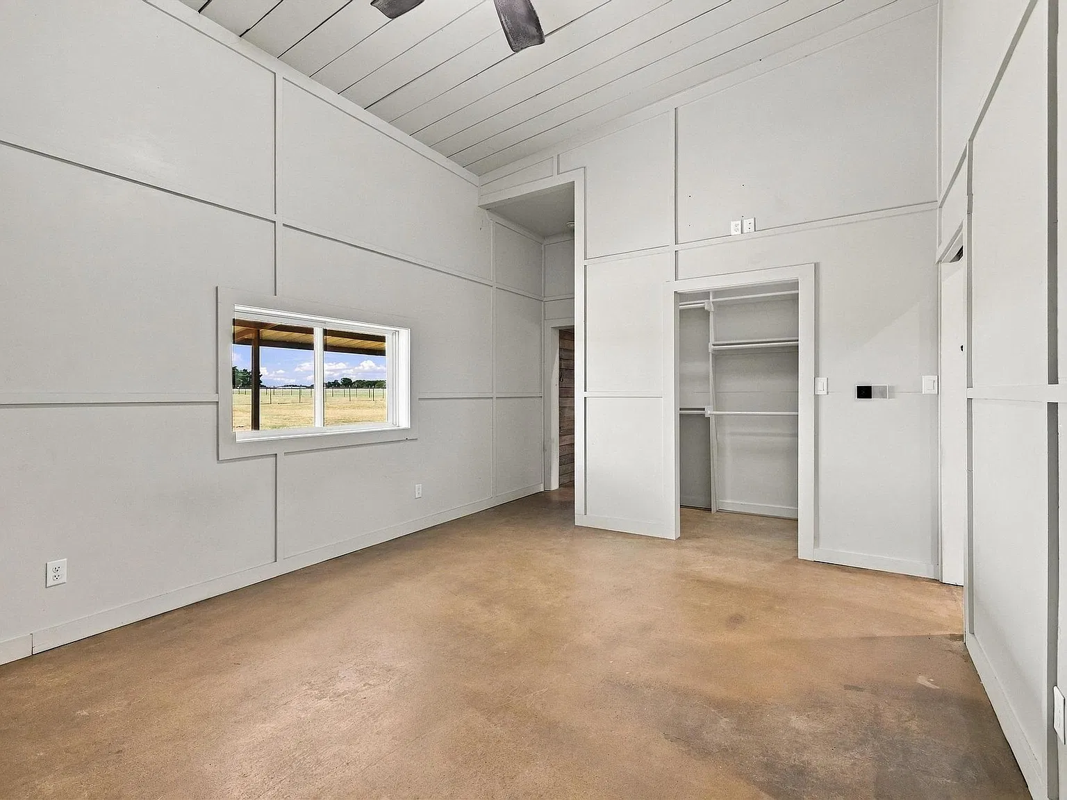 3 bed, 2.5 bath, 10000 sqft, $7,500 — Photo 4