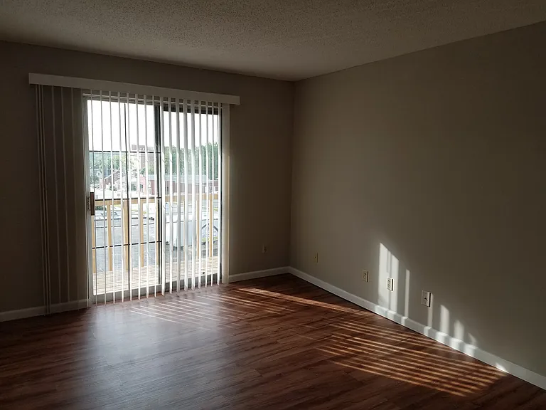 505 N Benton Ave — Photo 14