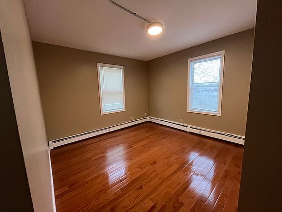 2nd image of 37 Marietta St APT 6