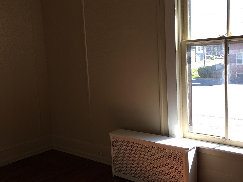 2nd image of 645 Hepburn St
