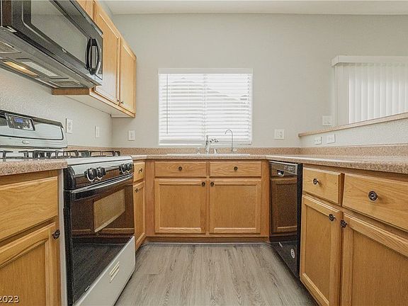 4th image of 6525 Charlie Chaplin Ave Unit 102