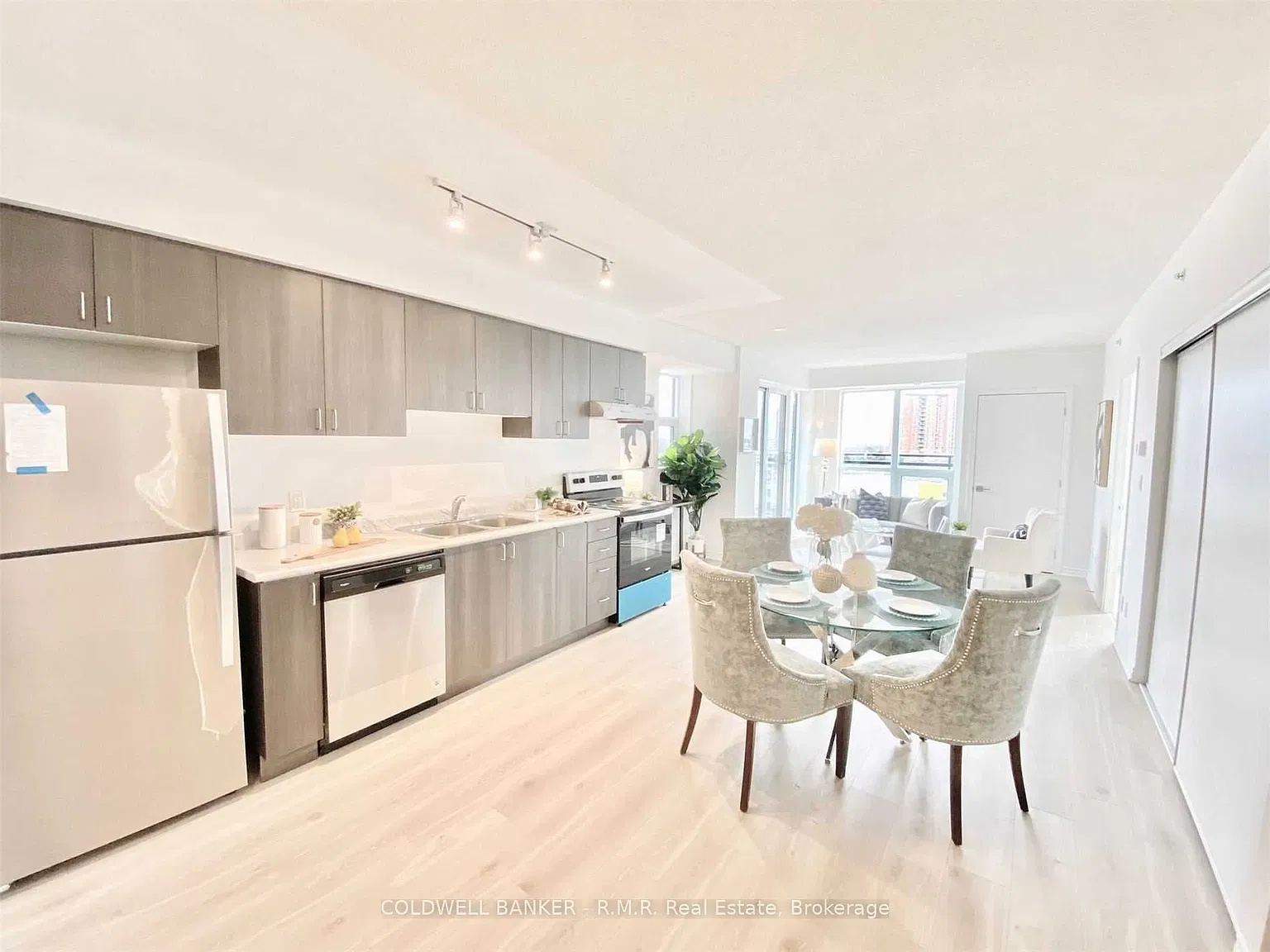 3 bed, $2,600 — Photo 2