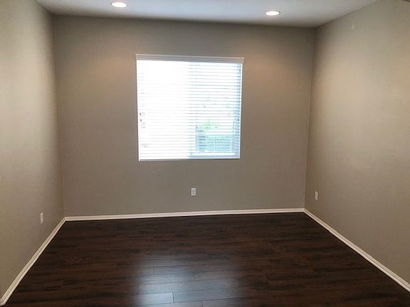 2nd image of 37353 Paseo Violeta