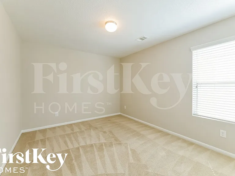 9909 Hyacinth Way — Photo 11