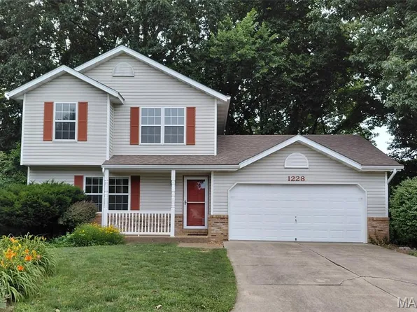 1228 Cedar Ridge Ct, Collinsville, IL 62234