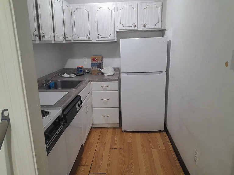 72 Barrett St #110 — Photo 1