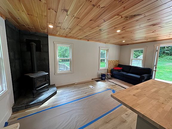 3rd image of 165 Melat Ln