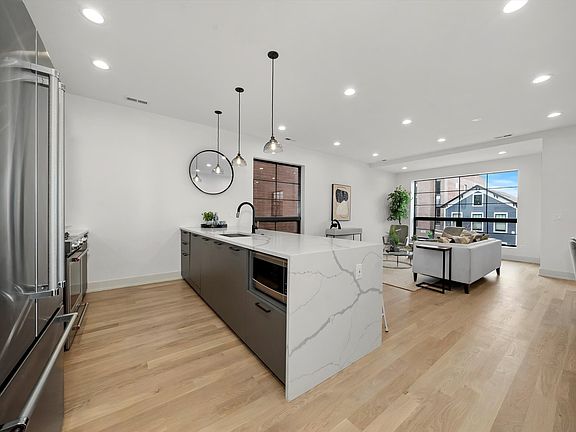 2nd image of 1228 N Bosworth Ave #202