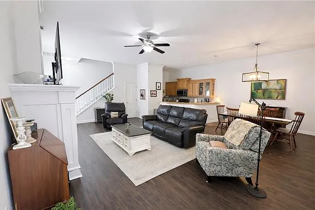 626 Village Ln S #A — Photo 5