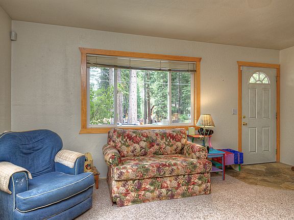 5th image of 425 Red Cedar