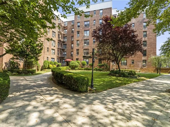 2251 Plumb 1st Street image 1 of 16