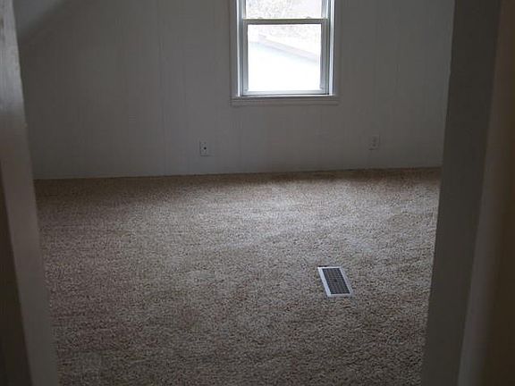 5th image of 1110 N Jefferson St