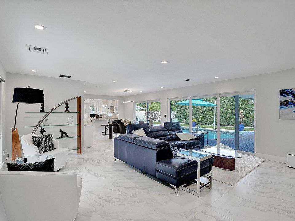 1st image of 4104 NE 21st Avenue