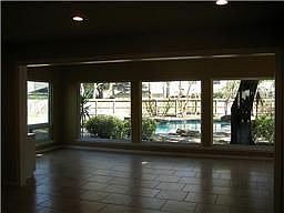 4th image of 1823 Berryfield Dr