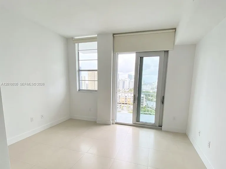 2829 Indian Creek Dr #1405 — Photo 2