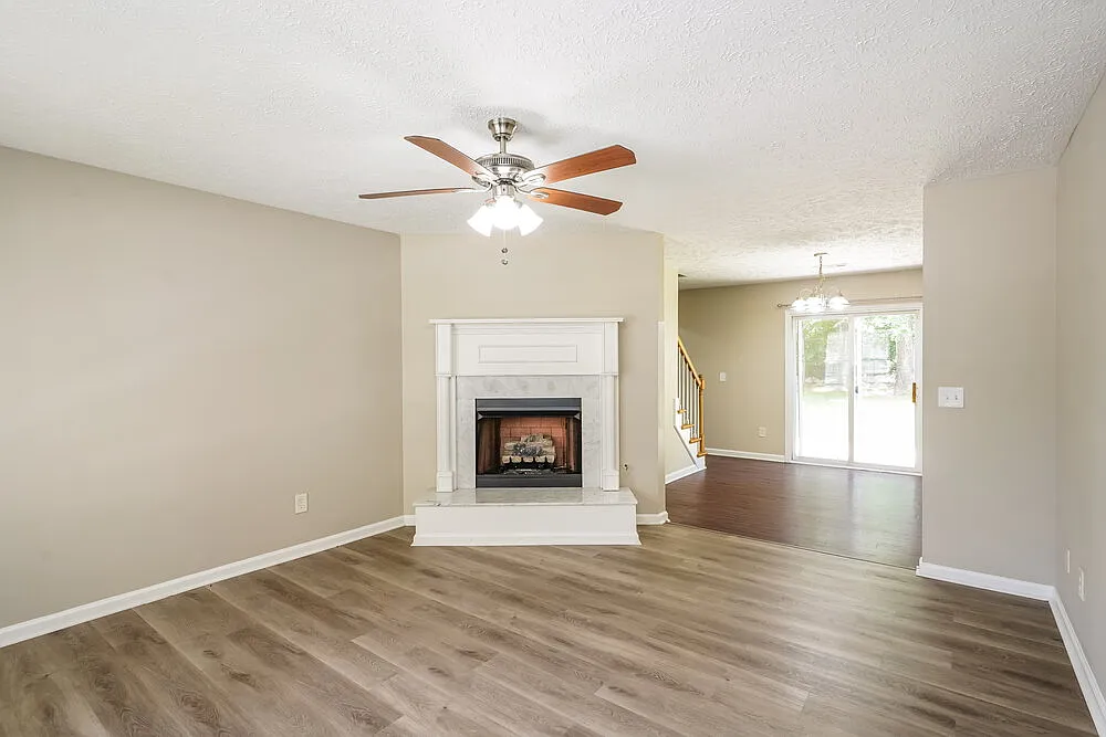 3 bed, 2.5 bath, 1687 sqft, $2,920 — Photo 4