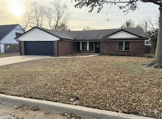 801 W Utica St, Broken Arrow, OK 74011
