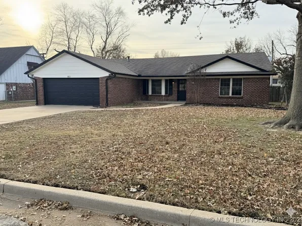 801 W Utica St, Broken Arrow, OK 74011