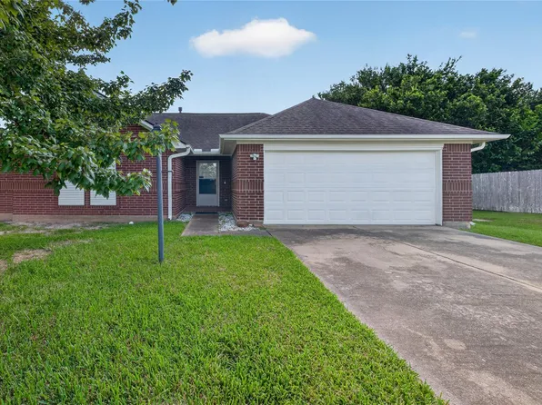 3413 Owens St, Dickinson, TX 77539