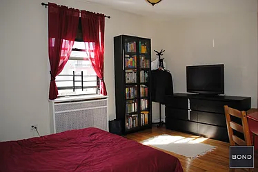 Rented by Bond New York