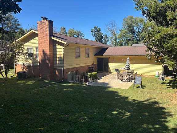 5th image of 1836 Cherry Ave