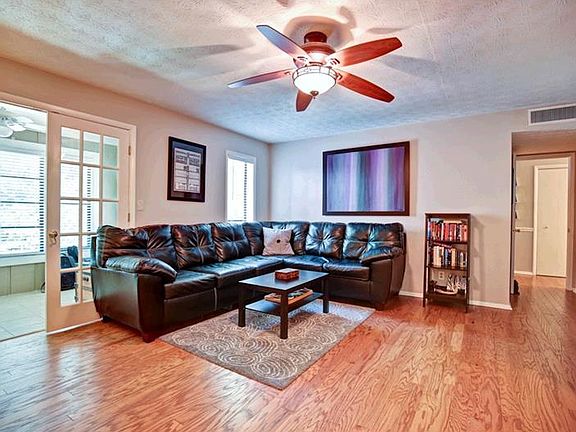 5th image of 305 Summit North Dr NE