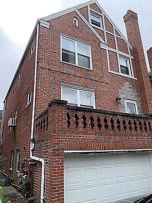 2nd image of 1194 Lydig Ave #1