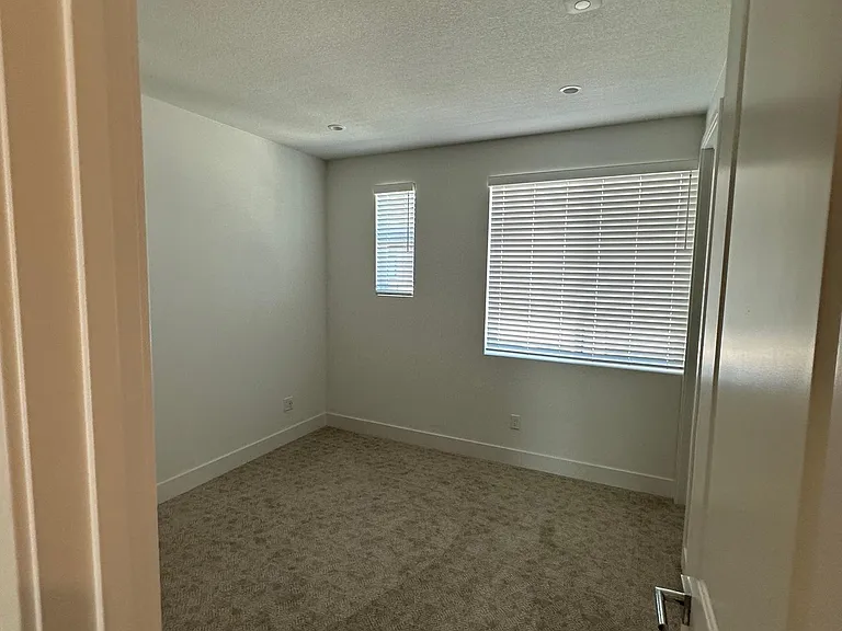 15118 Shore Dr — Photo 4