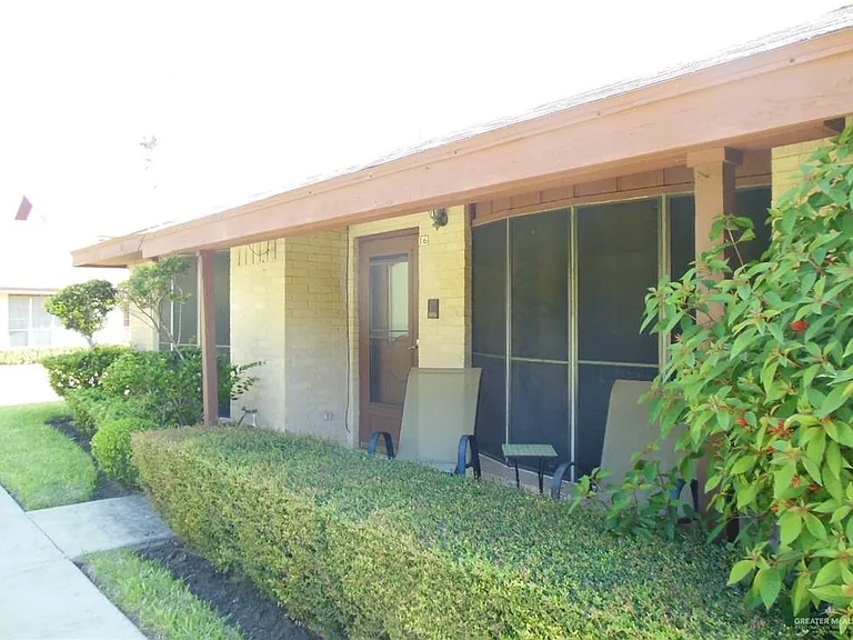 901 E Dallas Ave #16 — Photo 2