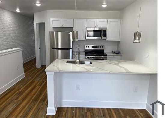 1st image of 2940 W Dauphin St Unit 2