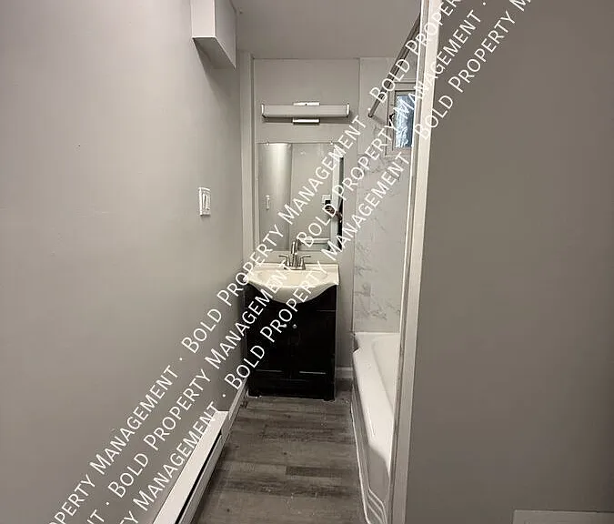 561 Sunbury St #1 — Photo 6